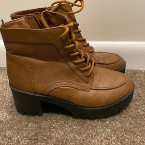 Brown Boots Size 9 Comfortable